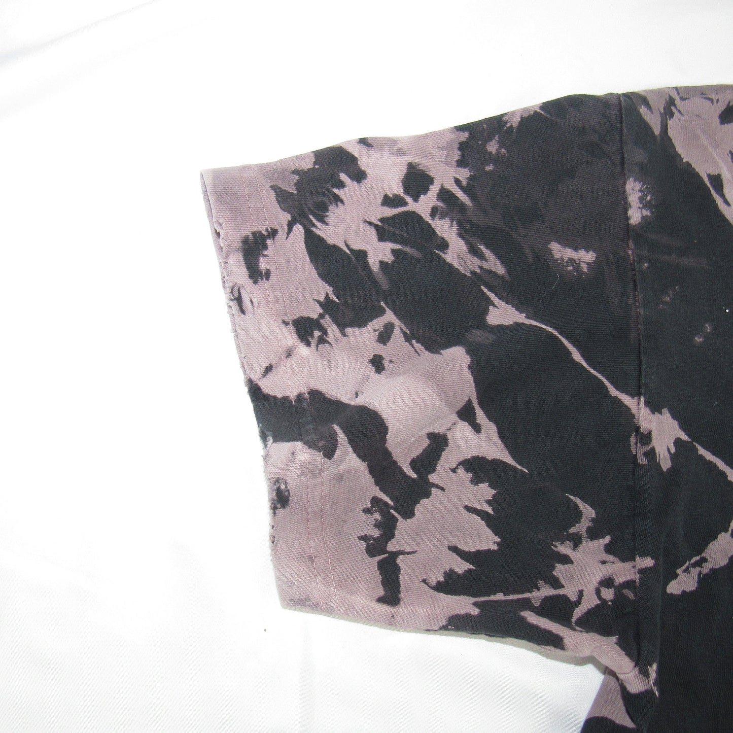 Distressed Black Flash Medium